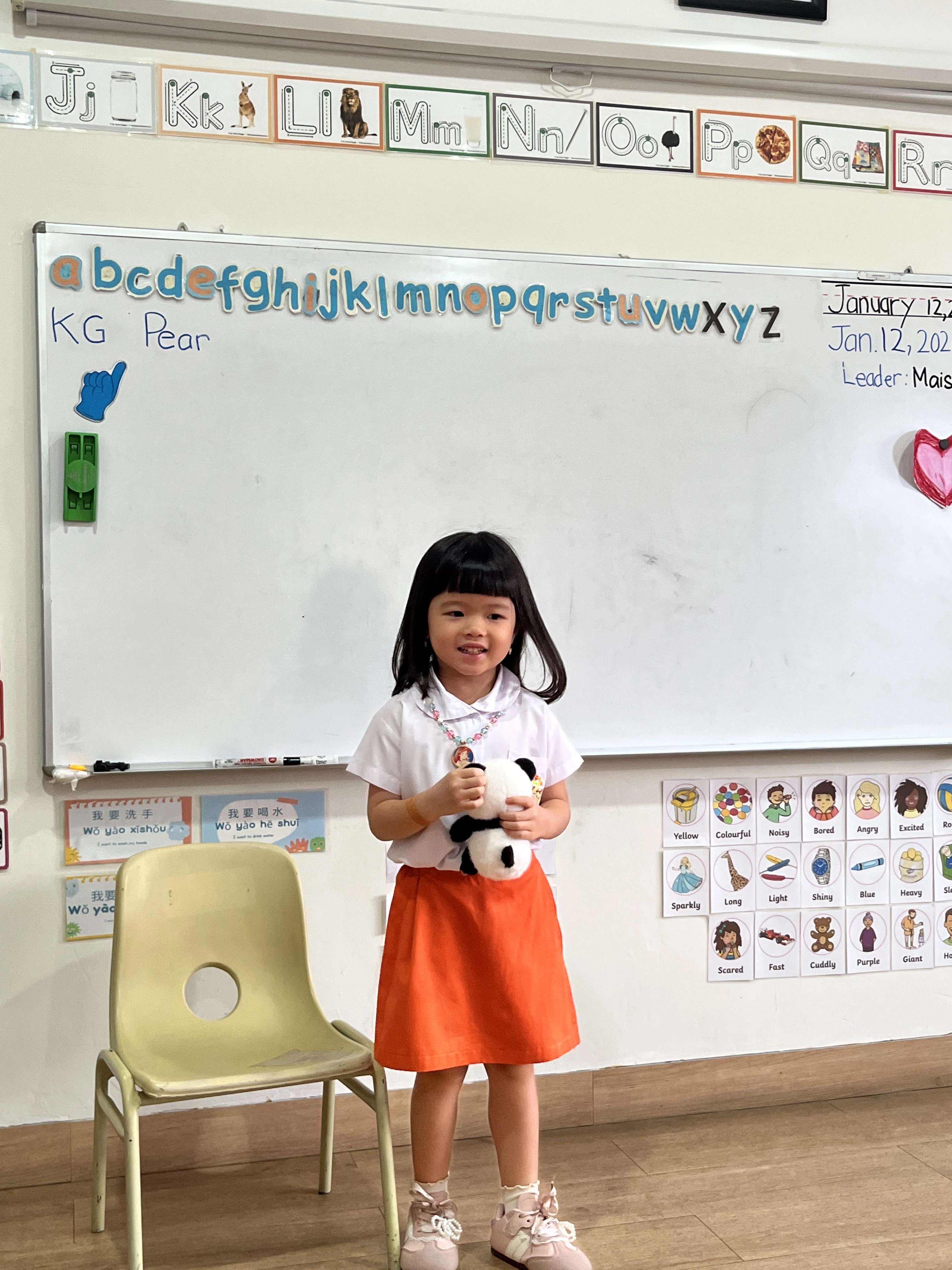🌟 Building Essential Skills: Show and Tell in Lollypop Preschool's Early Years Program - Photo 4